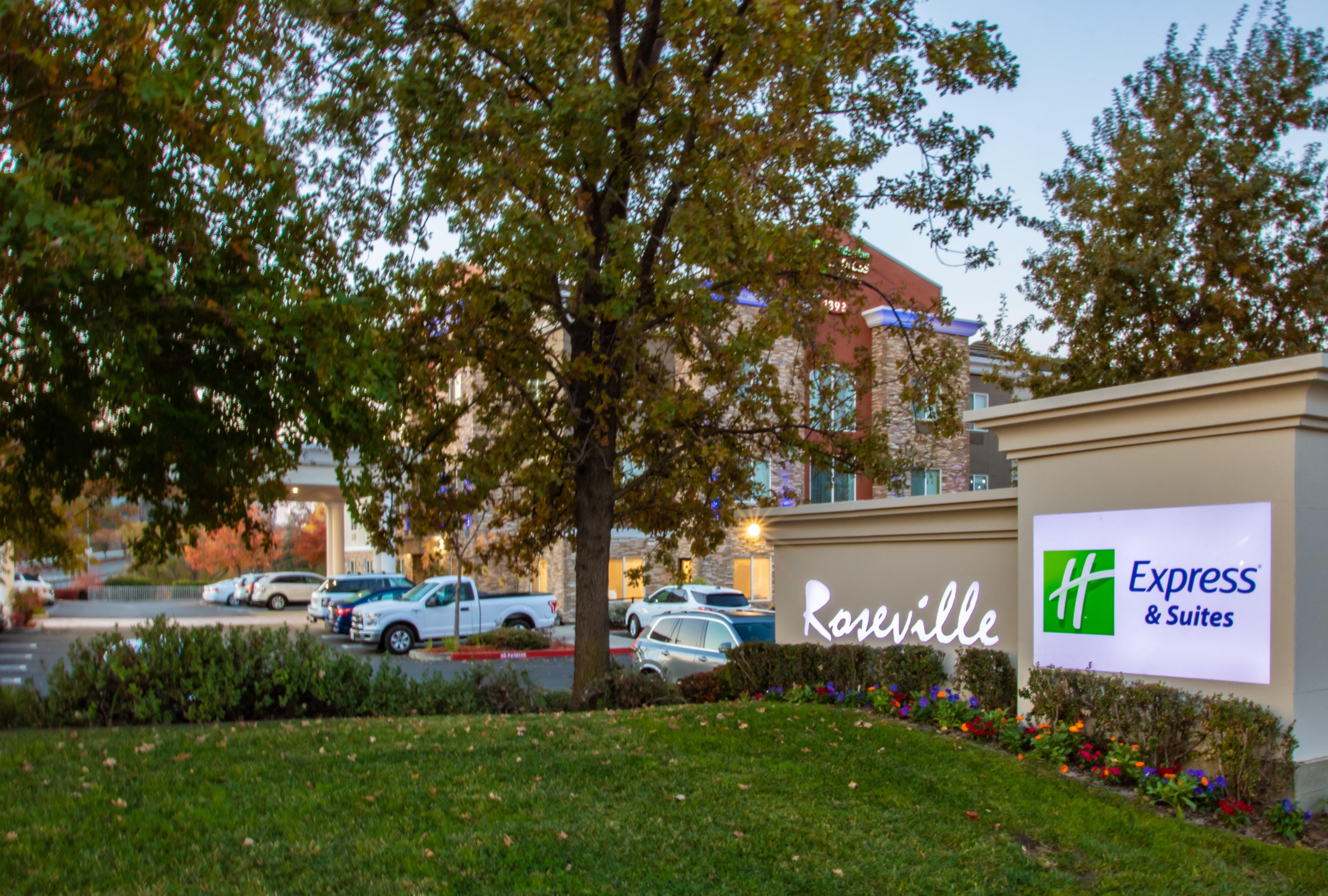 Holiday Inn Express Hotel & Suites Roseville - Galleria Area, An Ihg Hotel Exterior photo